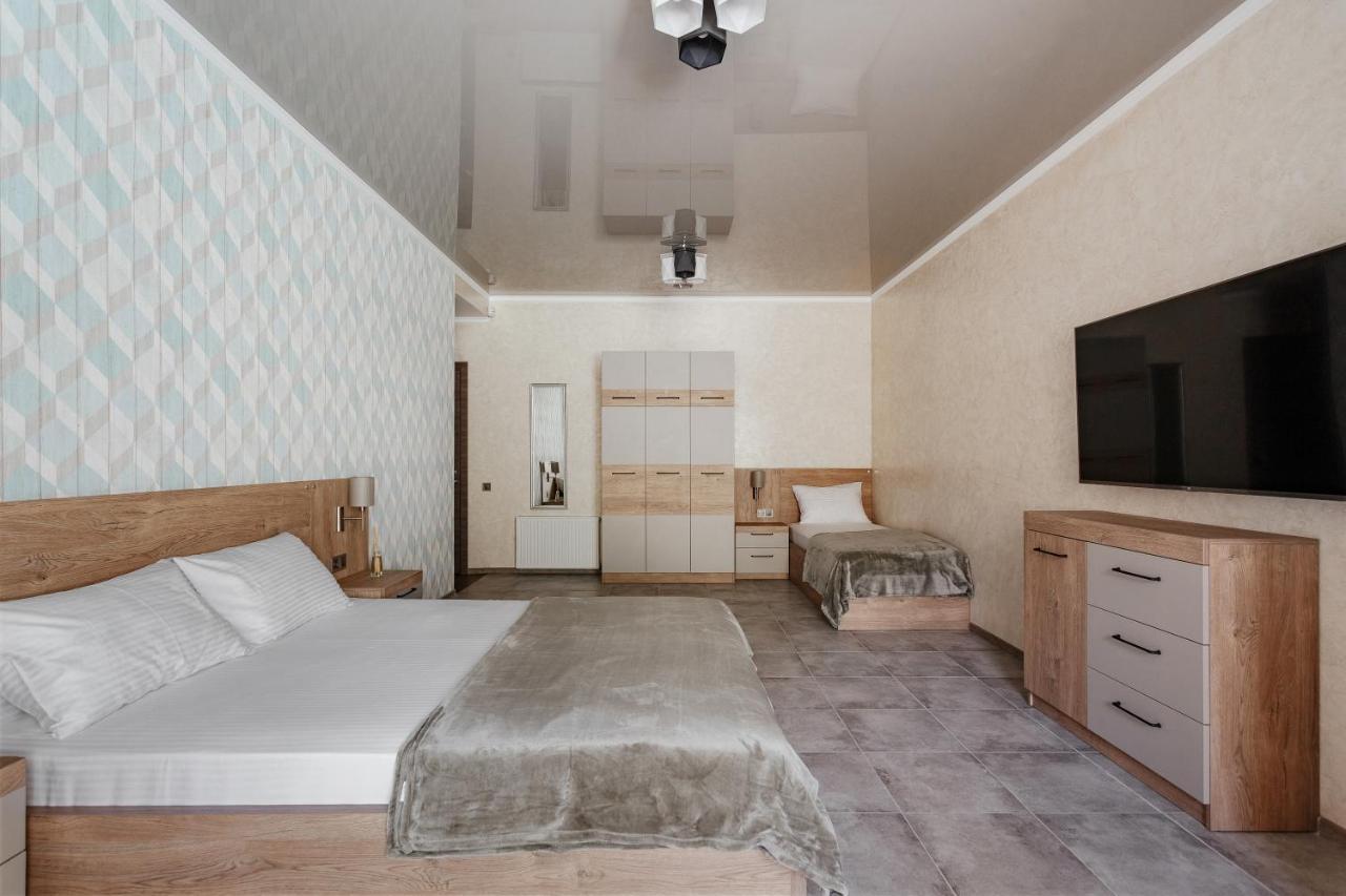 YUDGI - Home Hotel Chornomorsk Buitenkant foto